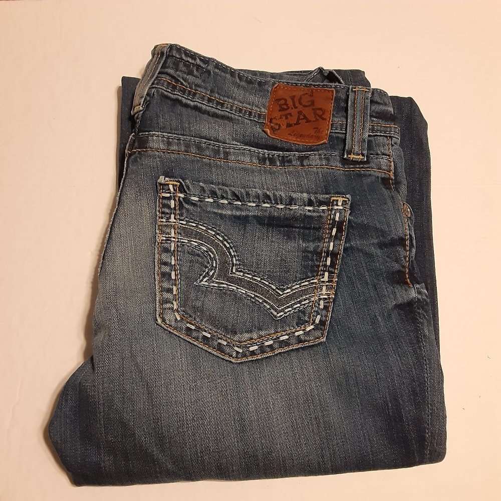 Big Star Women's Maddie Mid Rise Fit Bootcut Jeans 29L